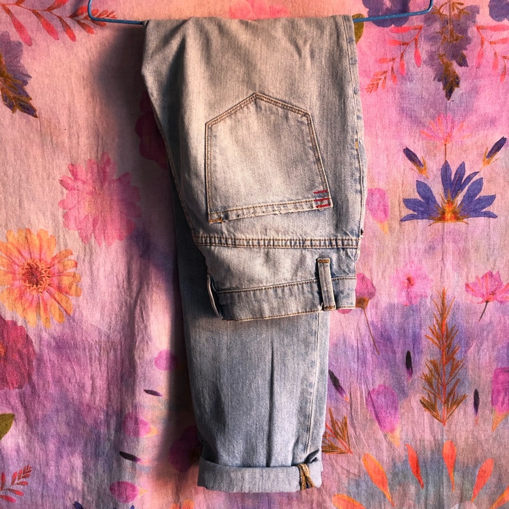 BDG MOM JEANS